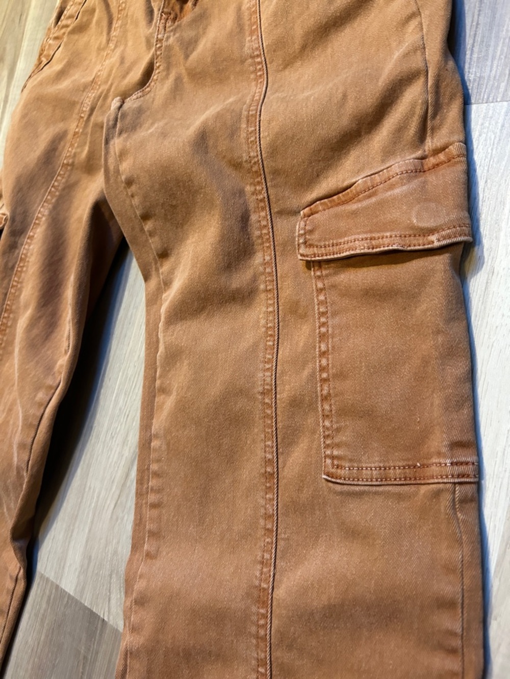 Wonderly women’s Rust Brown Cargo Utility Pants - Picture 4 of 7